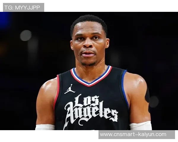 拉塞尔威斯布鲁克的篮球传奇之路与不屈精神解析